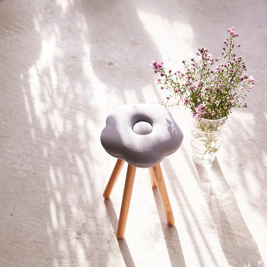 MONACA stool that looks like Japanese sweets, sakura, cute
