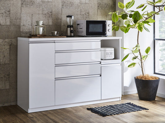 Kitchen Storage Ideas for Spring: Island Counters & Sliding Door Cabinets