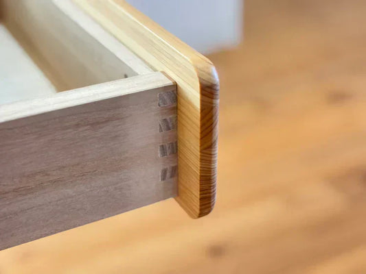 Why Our No-Rail Drawers Are Perfect for Clothing Storage (and When Metal Rails Are Better)