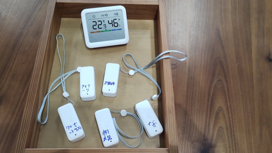 Can a Paulownia Chest Really Protect Your Clothes from Humidity? We Put It to the Test