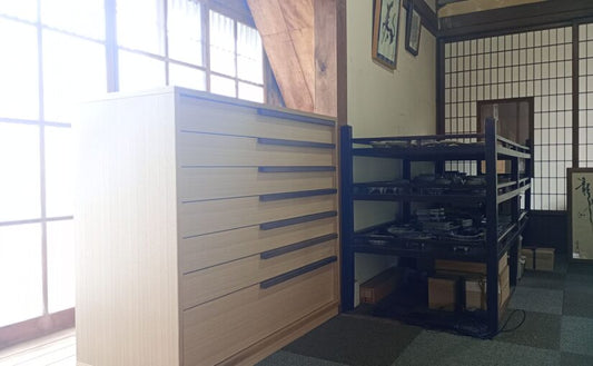 A First Step Toward the “Pottery Shard Museum”: Our Paulownia Chest Featured by Hanamatsuri Kiln