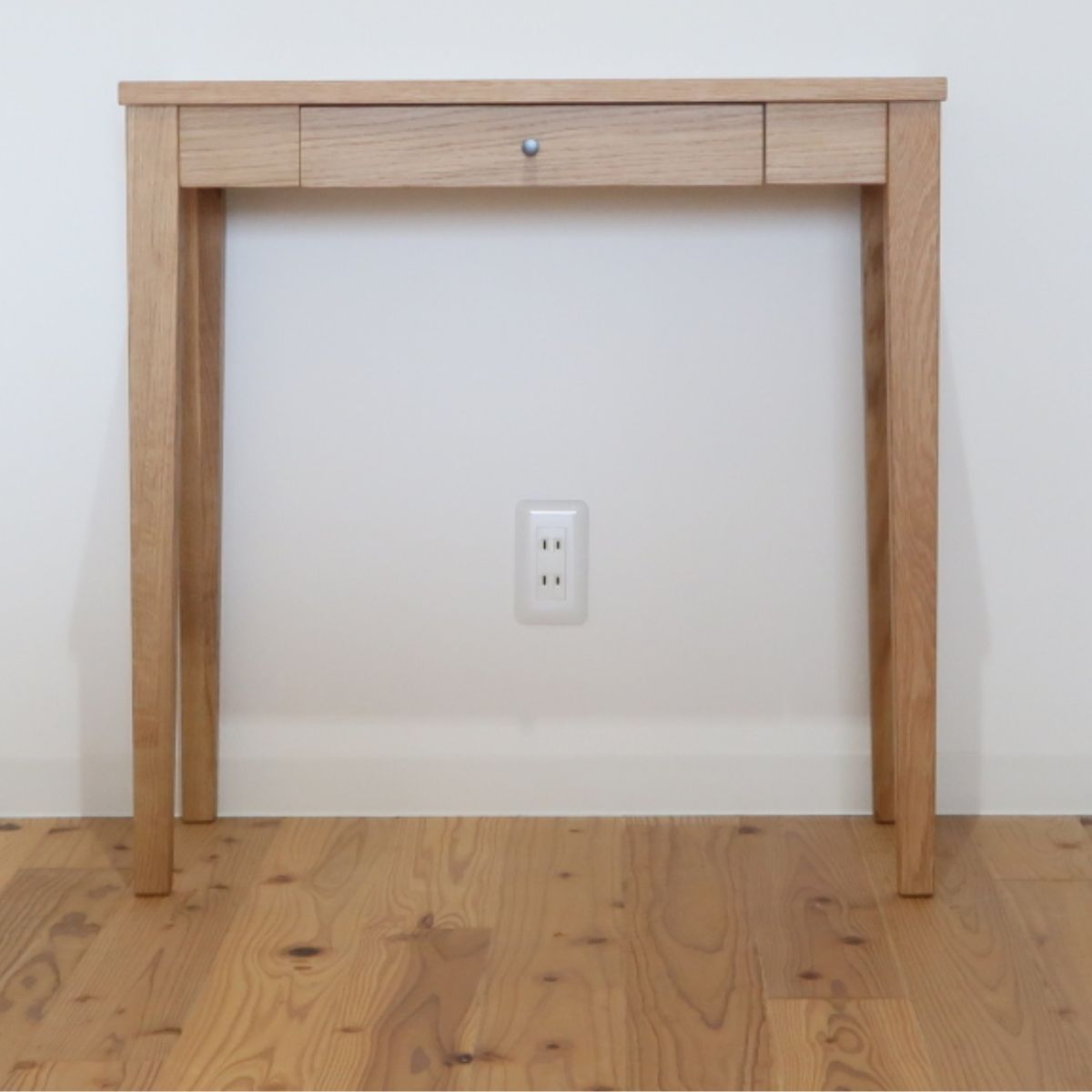 Solid Oak Console Table – Japanese Craftsmanship for a Stylish Entryway