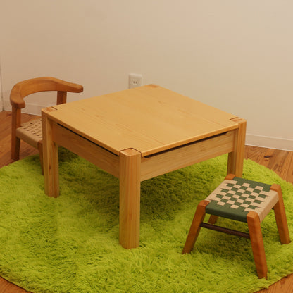 Children's Secret Base Reversible Table (Hinoki), black board, natural wood