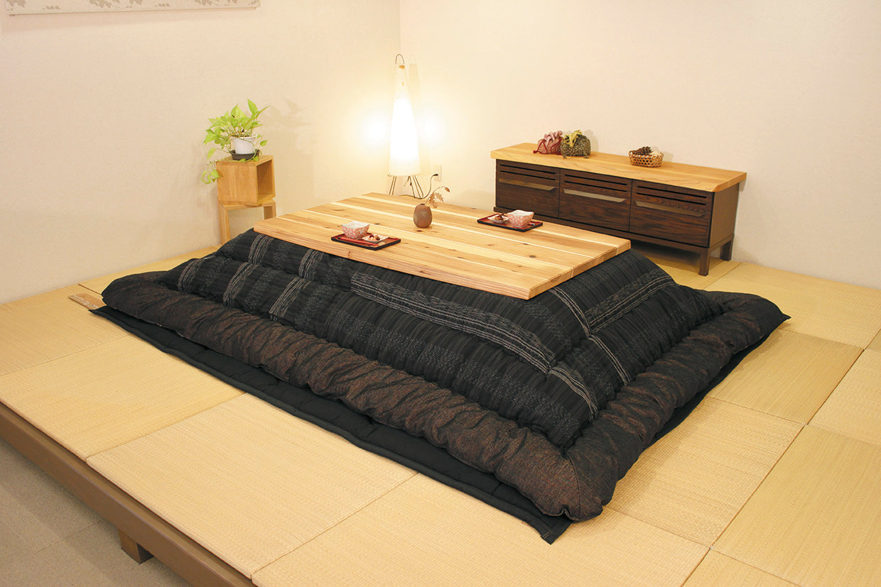 kotatsu made with solid Japanese cedar for the tabletop
