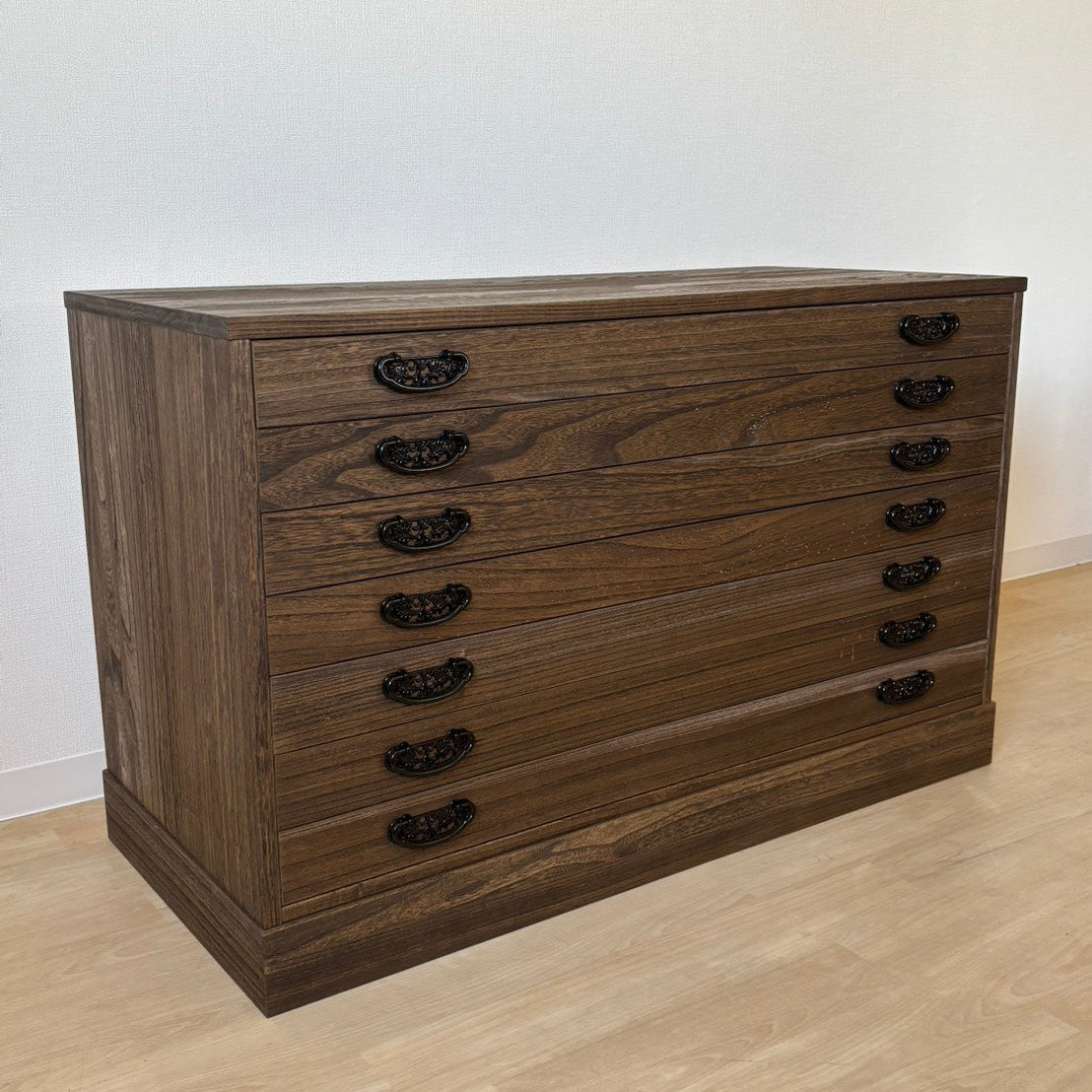 Solid Paulownia Kimono Chest – Handmade Japanese Tansu for Elegant Storage JIDAI