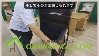 High quality folding desk. Solidly assembled by craftsmen in Japan's furniture town "Okawa"
