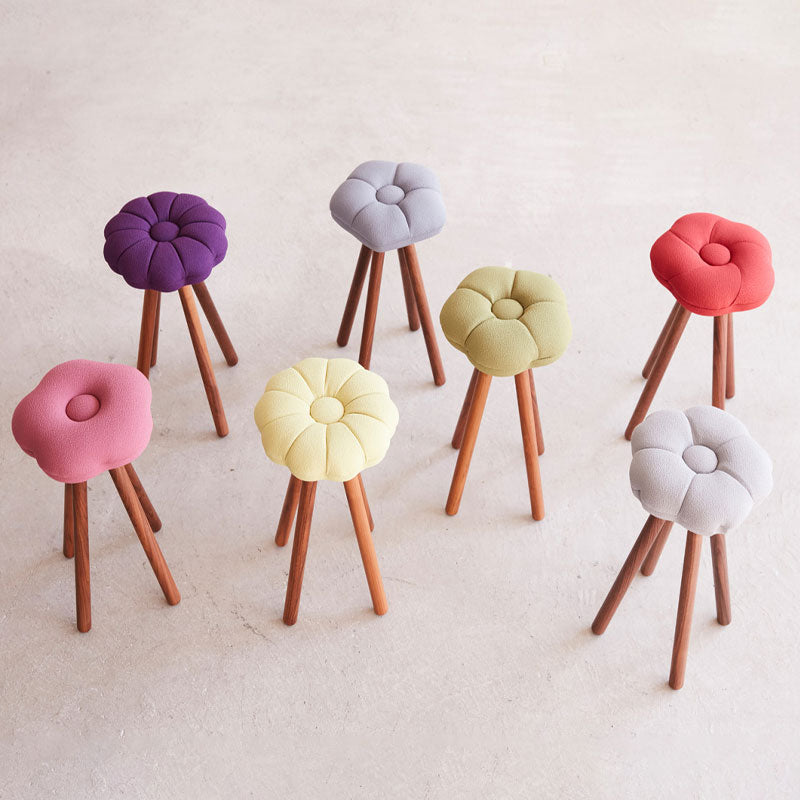 MONACA stool that looks like Japanese sweets, sakura, cute